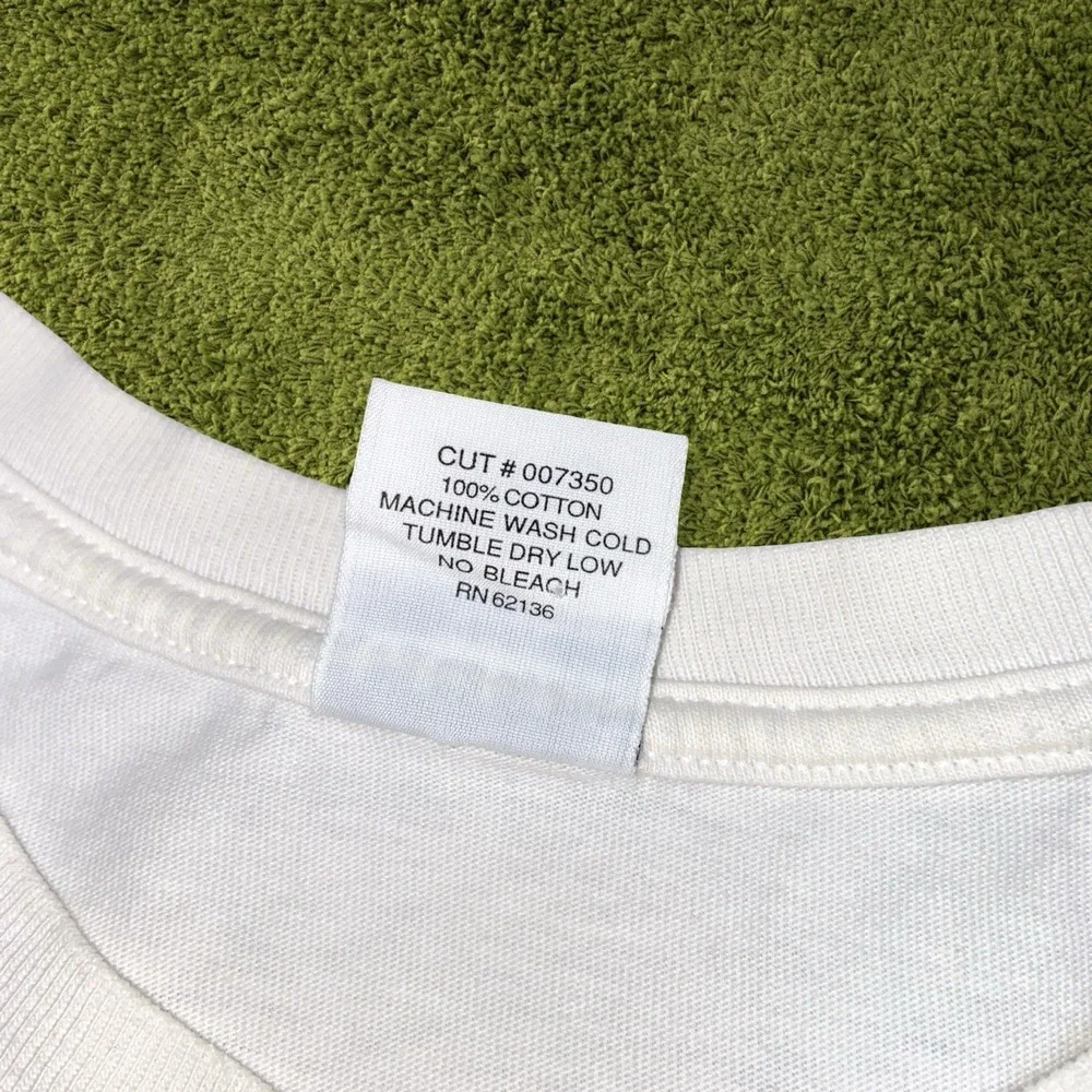 Vintage Guess Jeans T Shirt Mens M White Spell Out Logo USA Cotton Tee - Picture 4 of 6